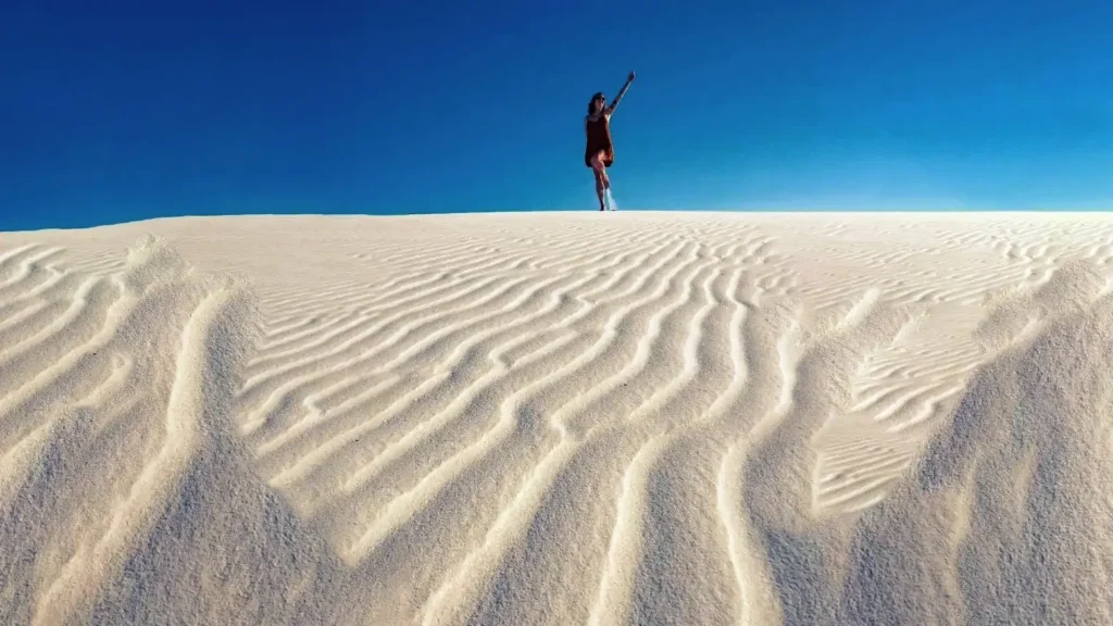 Desert image with white sand