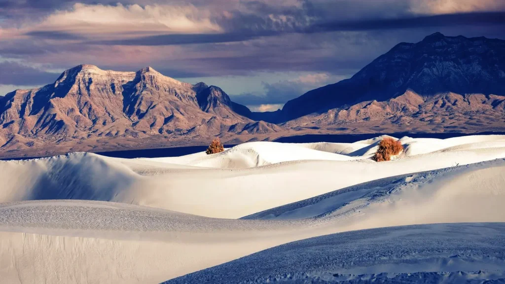 Desert image with white sand
